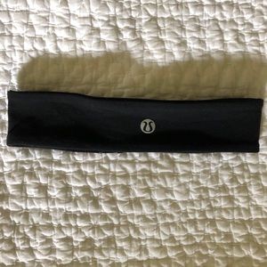 Lululemon headband. Worn once, in great condition